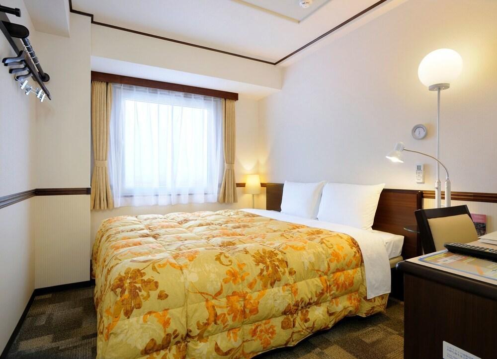 Toyoko Inn Fukuyama-Eki Shinkansen Minami-Guchi Bagian luar foto